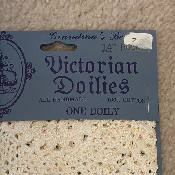 NWT Victorian doily - Picture 4 of 4